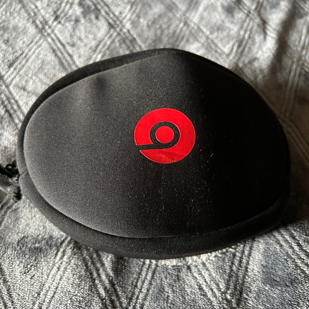 Barely used Solo beats by Dre